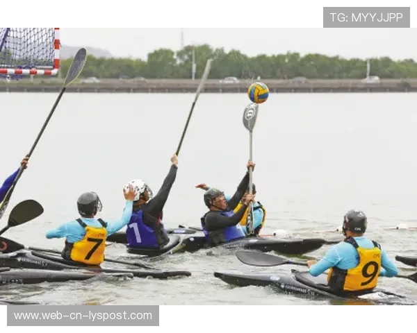 “电动冲浪：东三叉湖马鞍山赛场成为水上运动新热门”